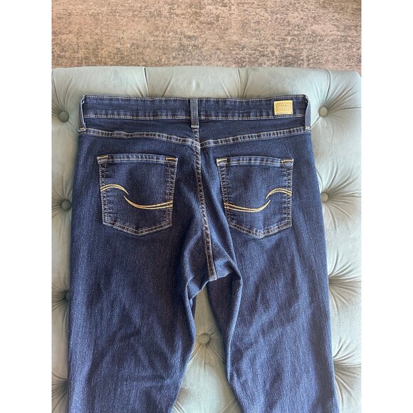 Signature Levi Strauss Gold Totally Shaping Bootcut Womens jeans sz 33 Midrise - Picture 8 of 12